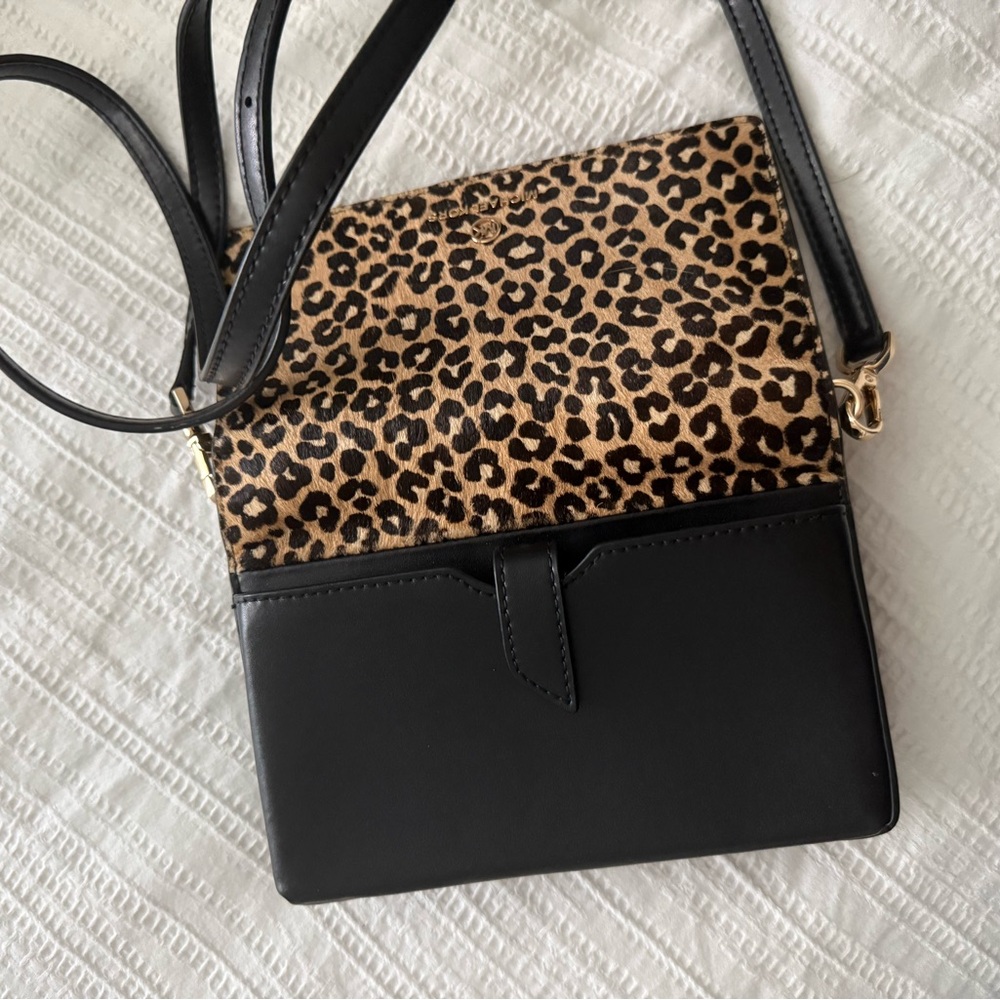 Michael Kors Jet Set Charm Small Phone Crossbody - Picture 6 of 7